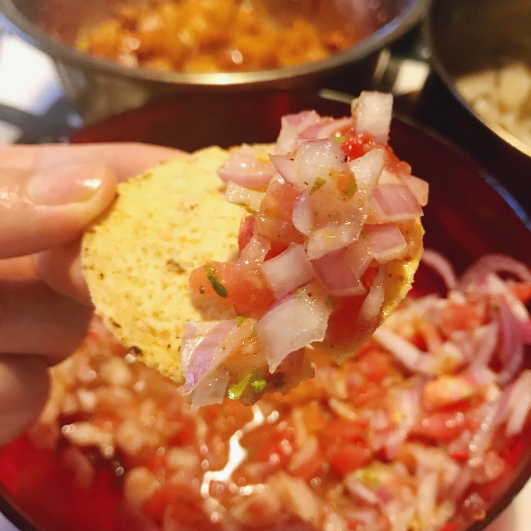 小米_mimi做的清爽开胃又低卡- 墨西哥牛油果莎莎酱 mexican avocado