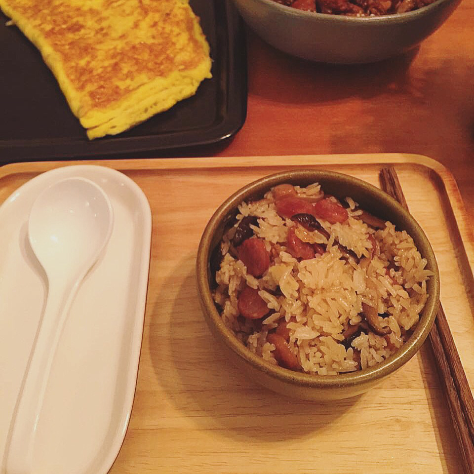 电饭锅香菇香肠饭(●´∀｀●)