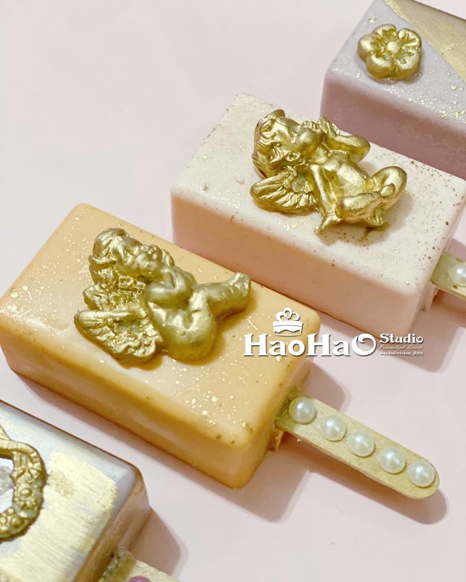 GIFT CAKES