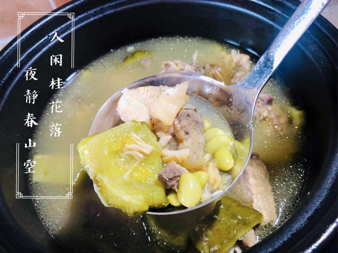 清热—苦瓜瑶柱猪骨汤的做法