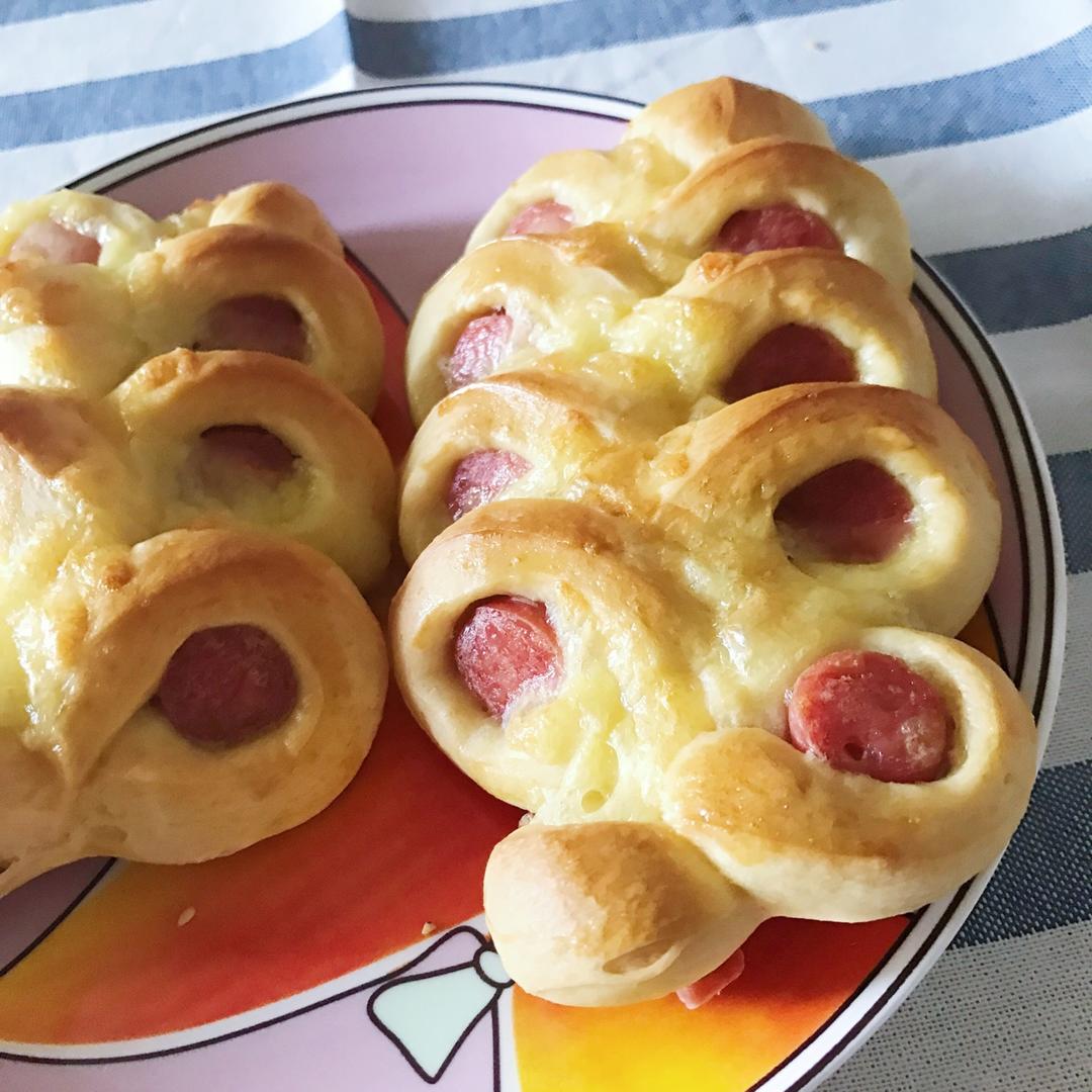 一口全是肉的火腿肠云朵面包ღ