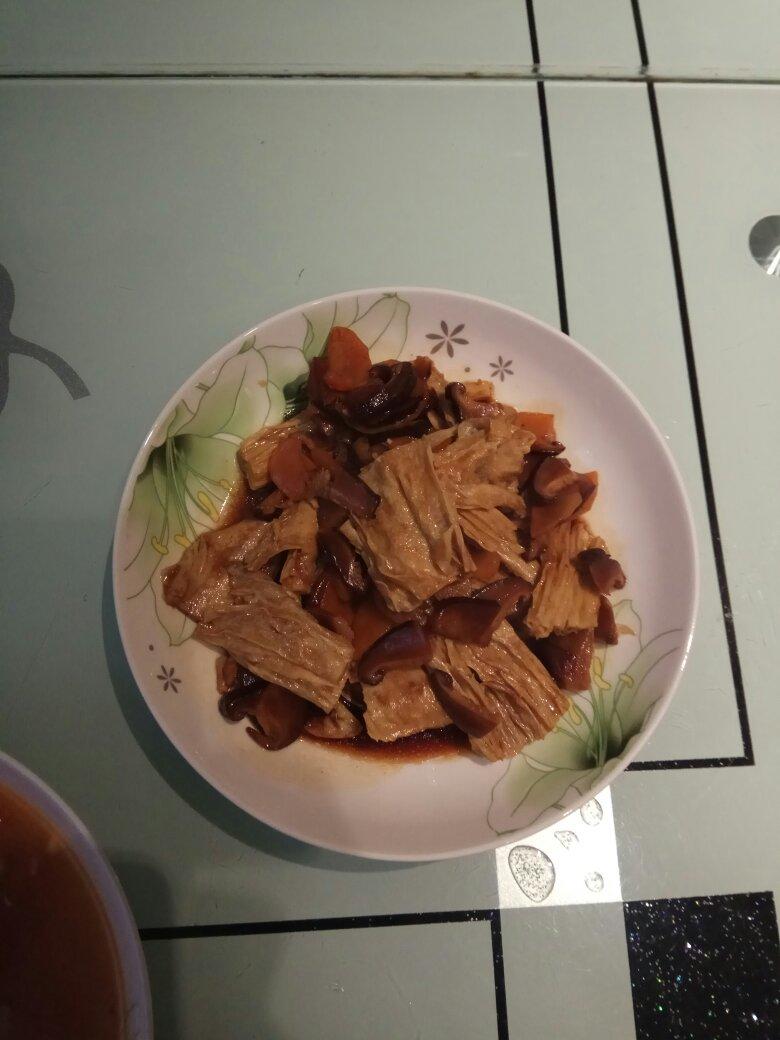 腐竹烧香菇