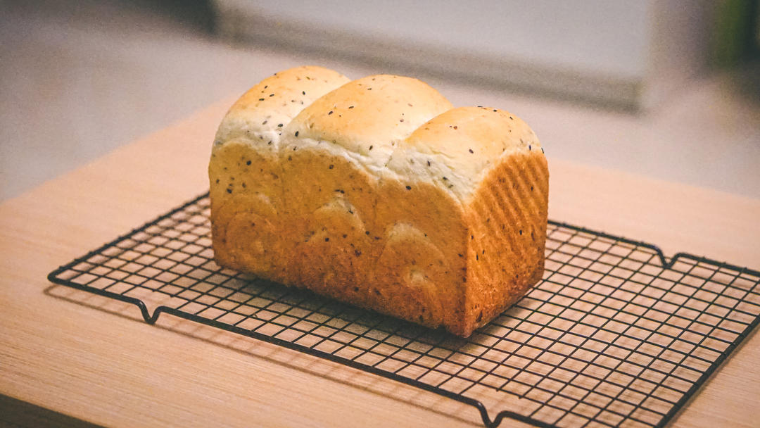 好吃的黑芝麻咸吐司～养生低脂瘦身