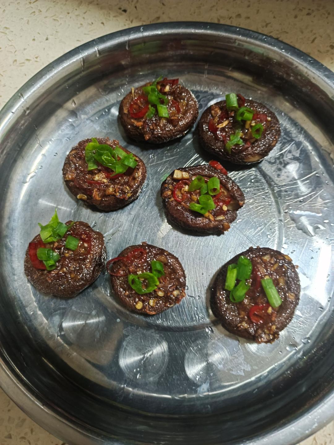蒜蓉孜然烤香菇