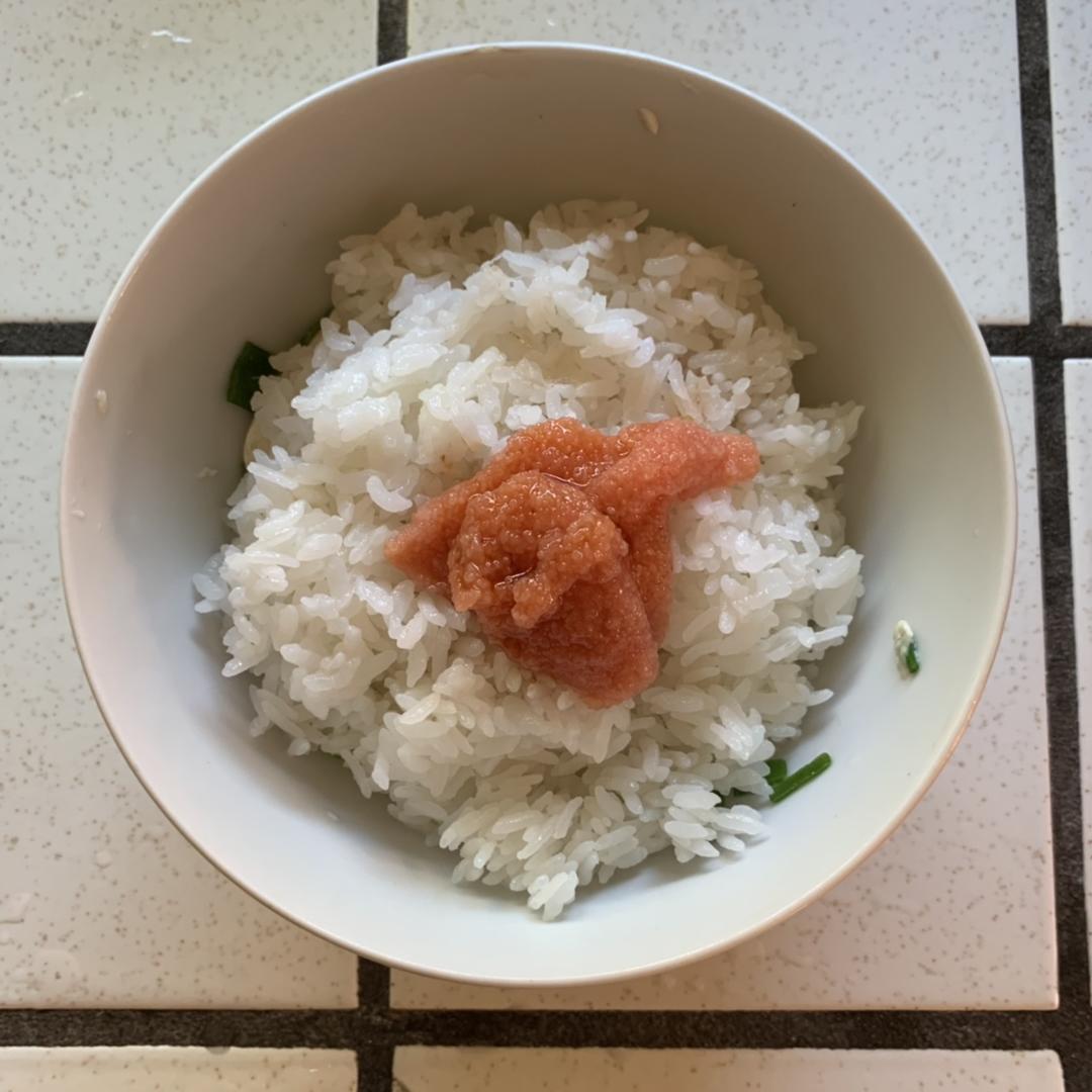 J家教我做饭之nino的明太子大蒜拌饭