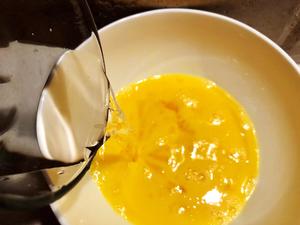 虾仁玉子豆腐蒸蛋/“蒸蒸日上”的年夜饭快手菜的做法 步骤3