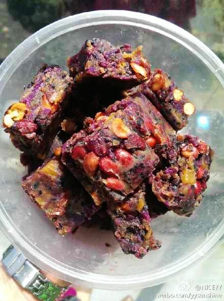 紫薯地瓜芝麻花生糖糕的做法