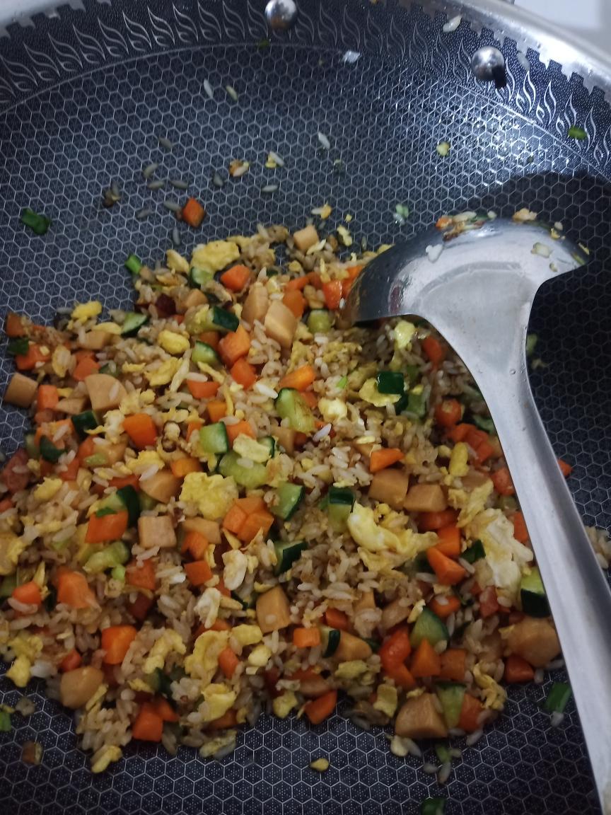 超级香的扬州炒饭/火腿鸡蛋什锦炒饭