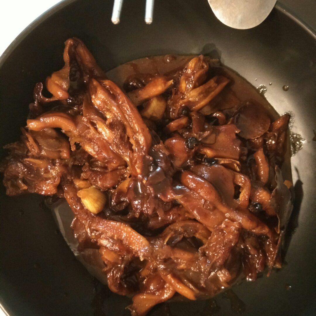 红烧鸭掌