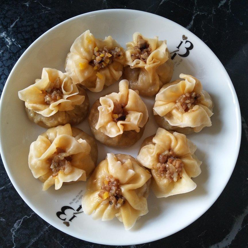 饺子皮糯米烧麦（超好吃的）