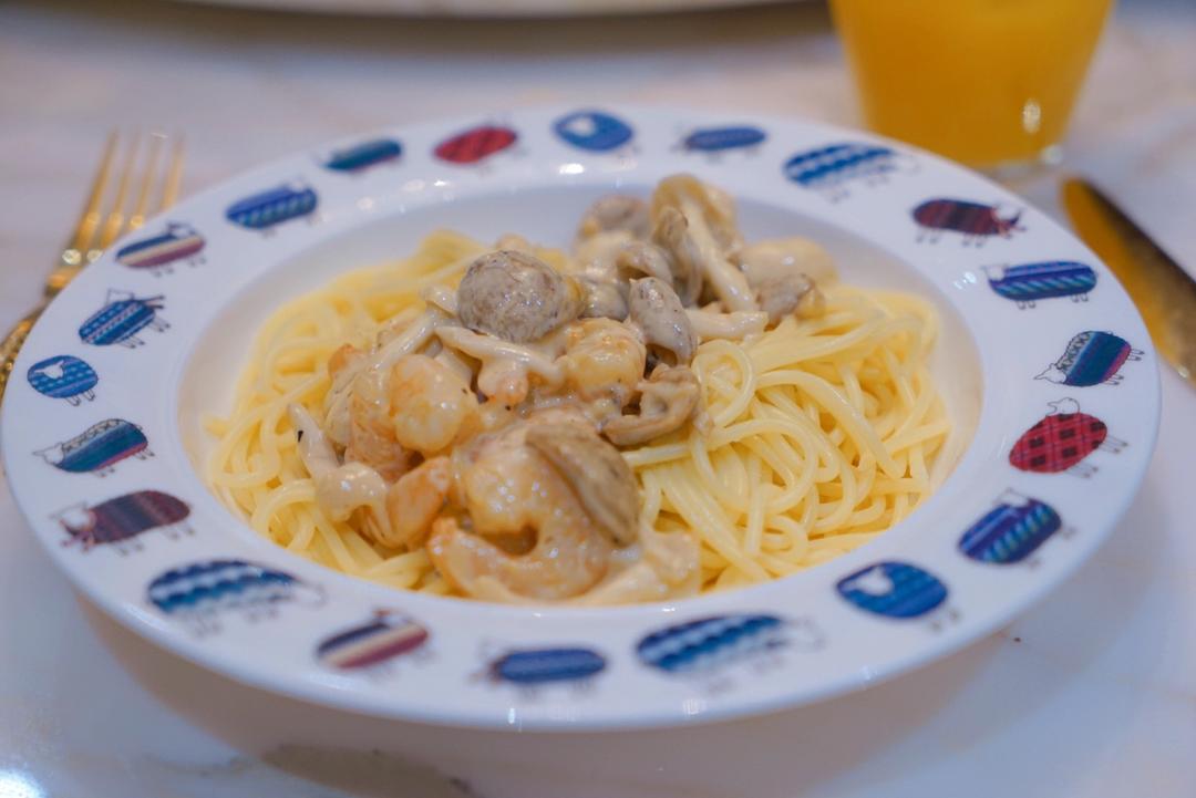 白蘑菇奶油培根意面