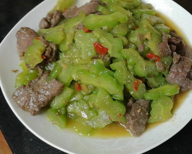 牛肉炒苦瓜