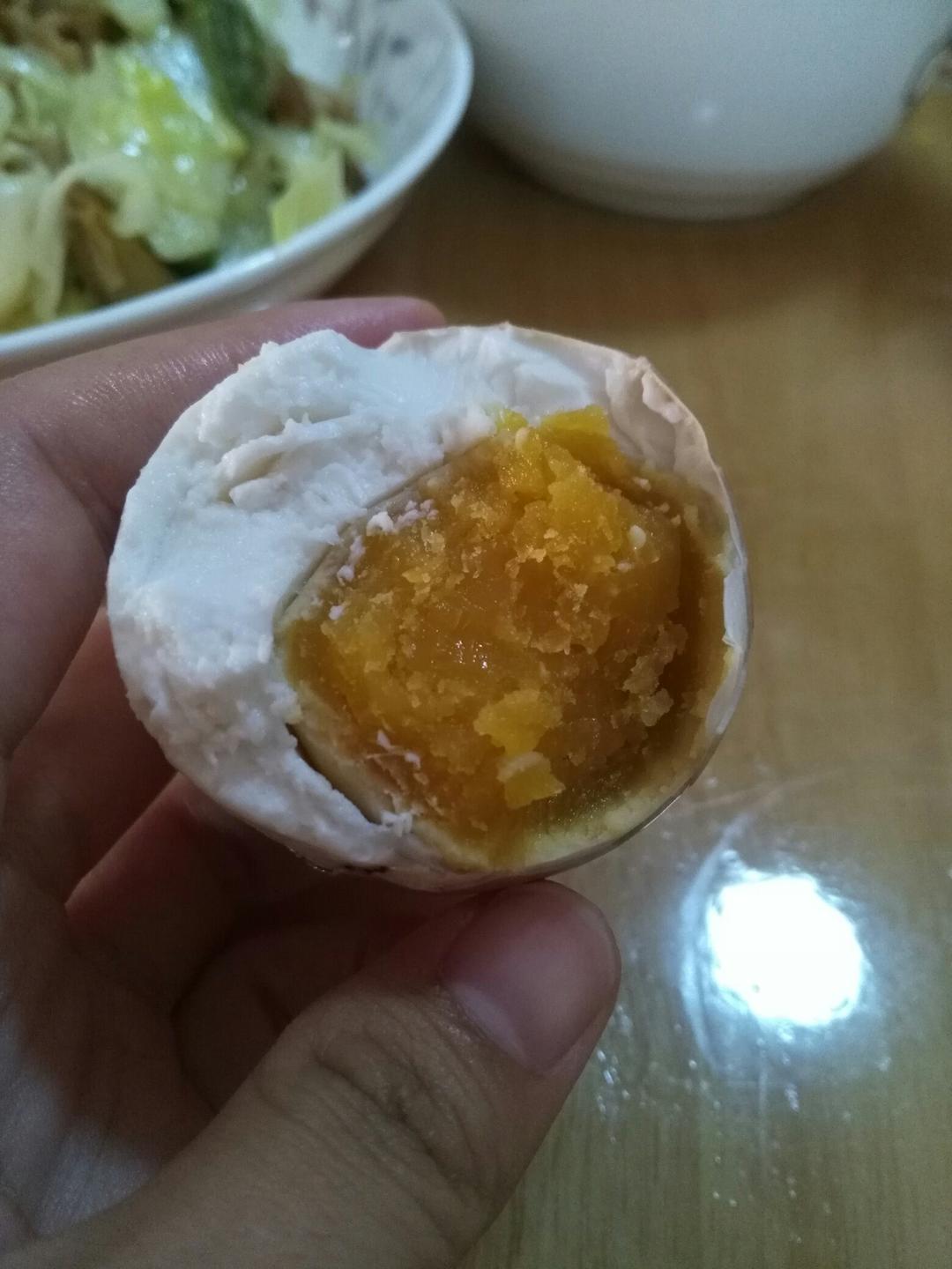 自制咸蛋： 100%出油起沙的咸蛋