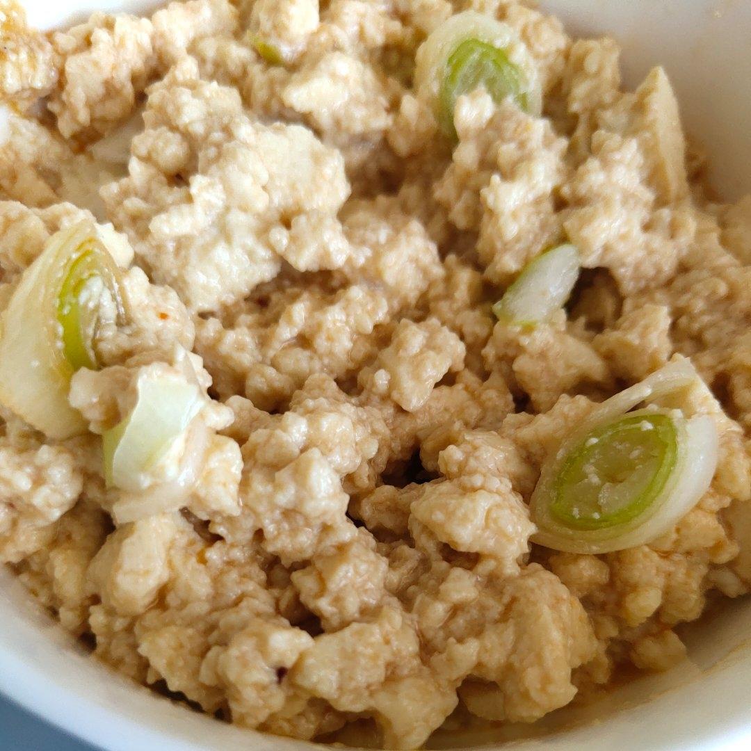 辣味小葱拌豆腐
