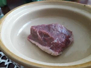 油淋葱香牛肉(简单的国宴级菜品)的做法 步骤1