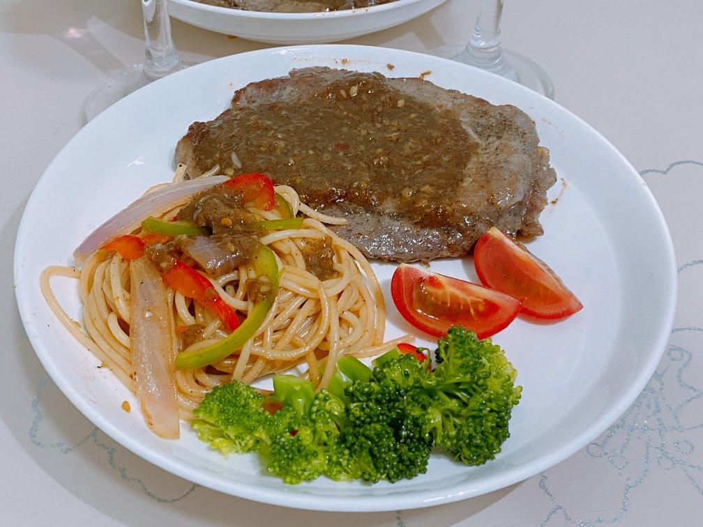 家庭版黑椒牛排意面