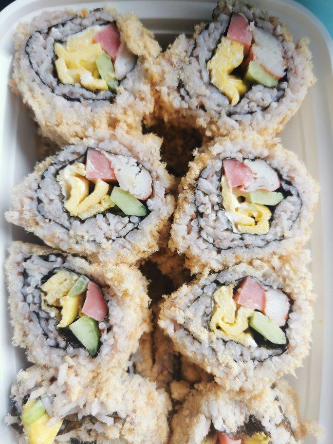 鳕鱼松蟹柳寿司卷