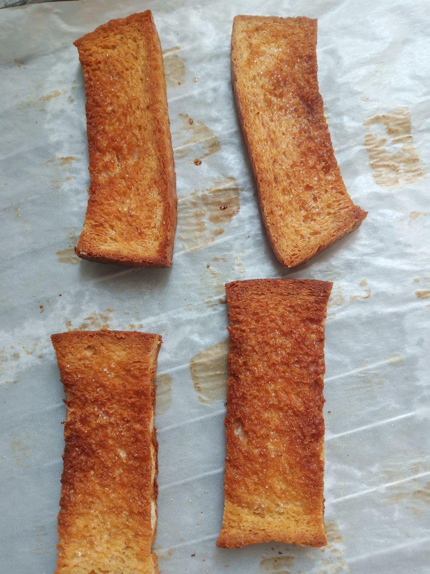 吐司的花样吃法之黄油蜂蜜吐司条，15分钟快手早餐，酥脆香甜巨好吃