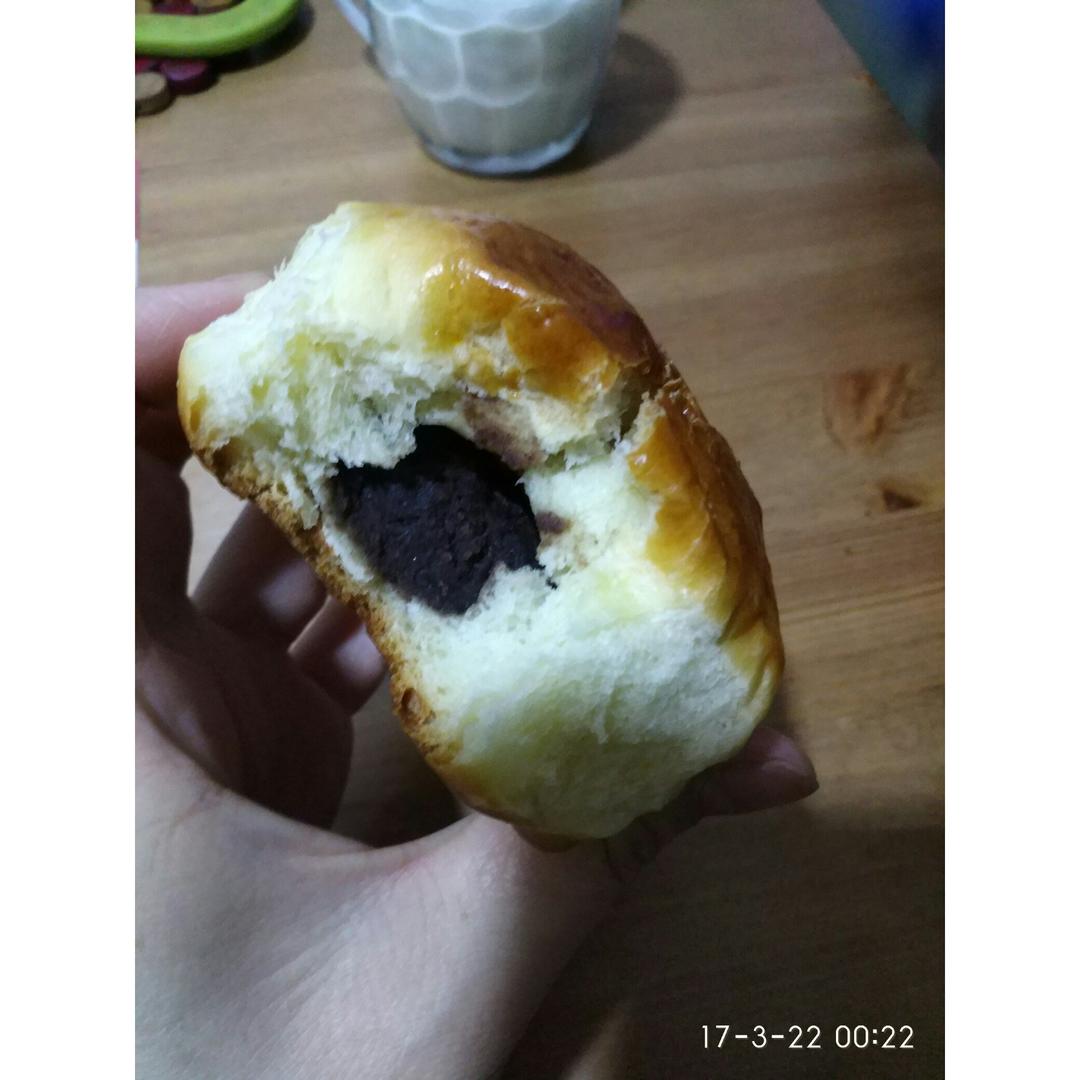 绵软清甜的豆沙小餐包
