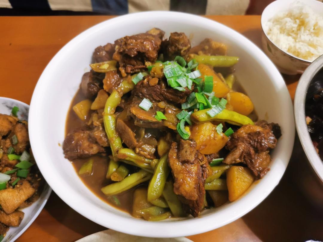 排骨炖土豆豆角