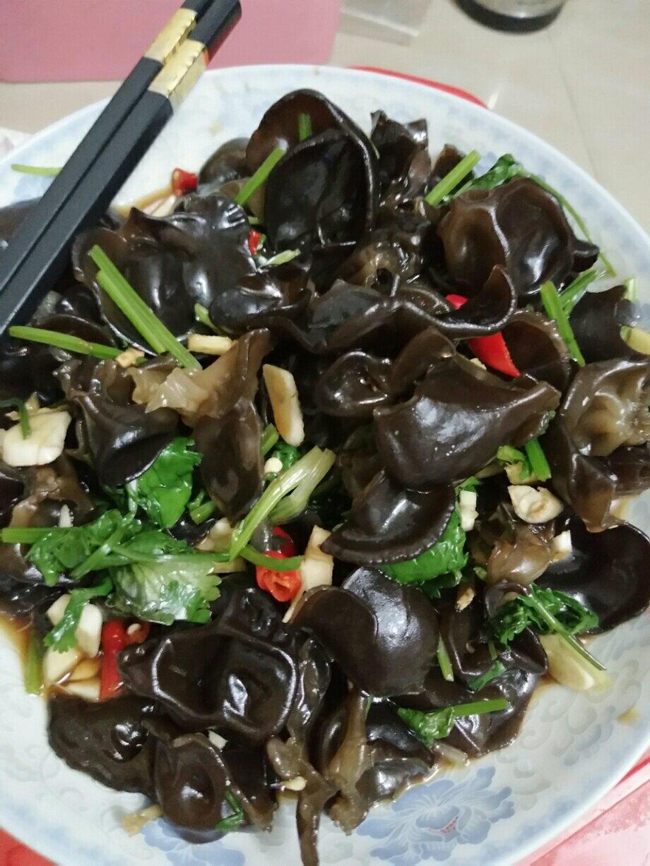 凉拌爽脆木耳