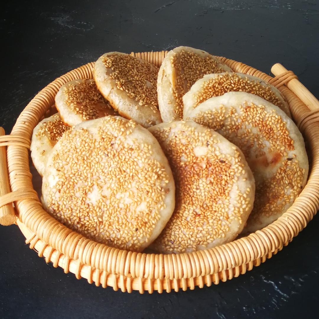 超级香酥香甜的麻酱糖饼的做法