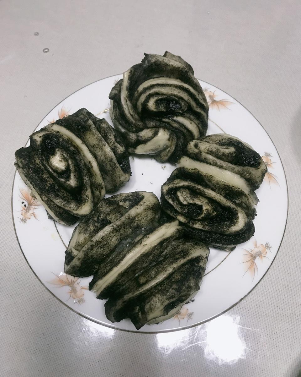 堂妈教你做麻酱黑芝麻花卷