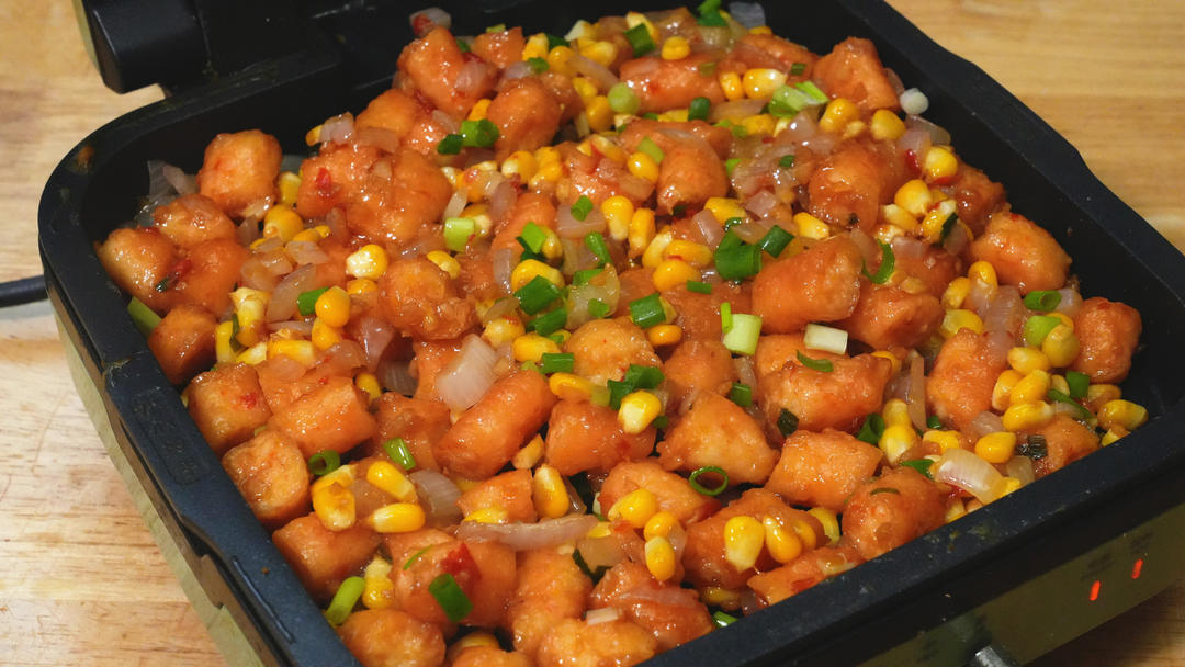 把虾丢绞肉机里绞一绞，出锅就变夜市爆火的特色小吃，又香又嫩