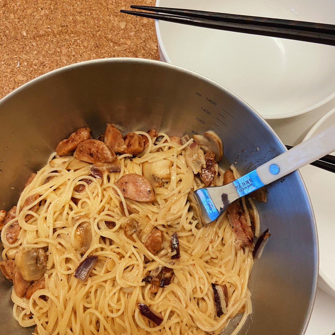 简单快手的奶油蘑菇培根意面