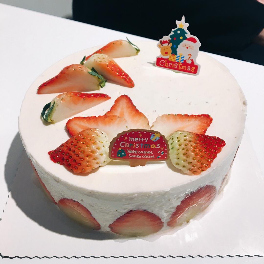 奥利奥草莓酸奶慕斯蛋糕（6寸）