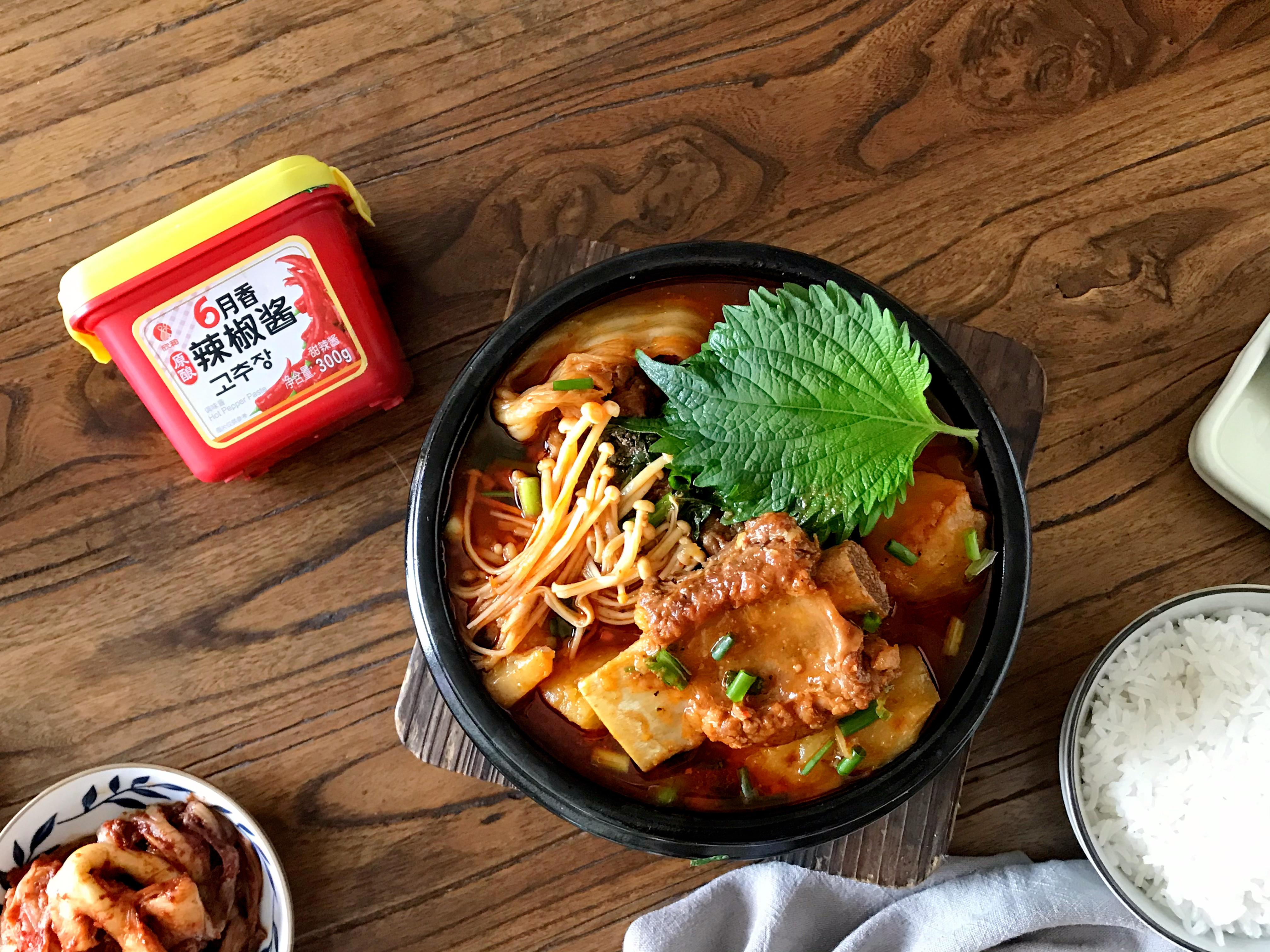 香浓美味丨韩式土豆排骨（猪骨）汤