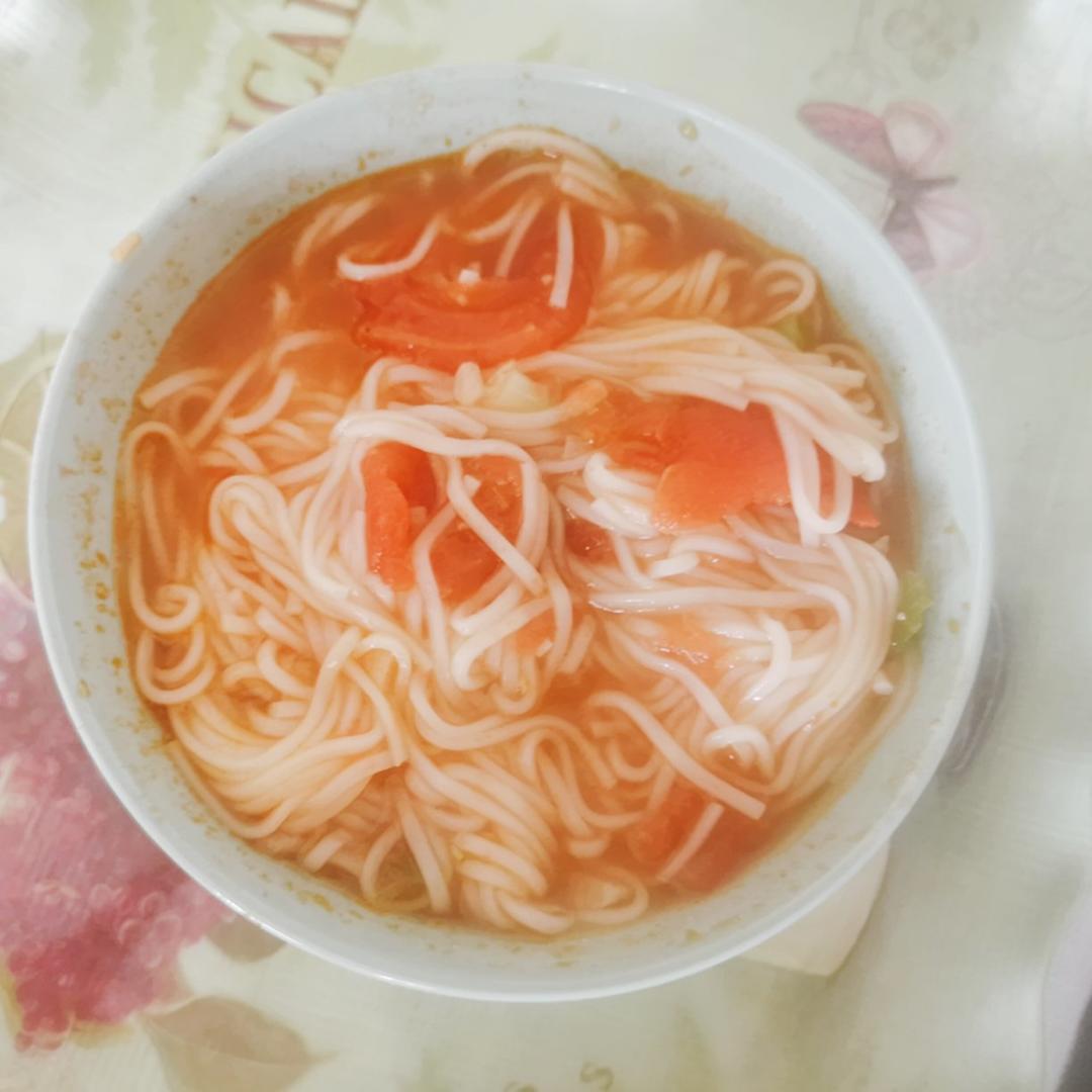 宇宙无敌好吃的西红柿鸡蛋面 三口之家的快手一餐