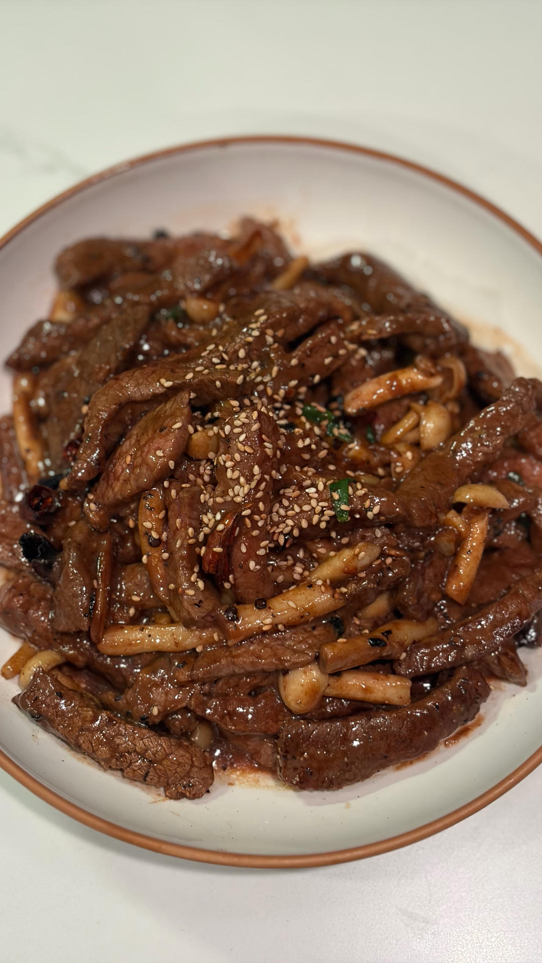 蚝汁海鲜菇炒牛柳