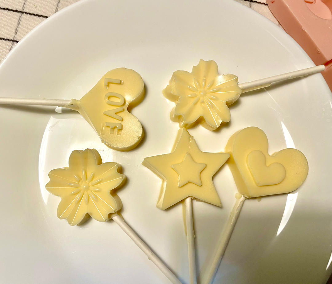 奶酪棒（秒杀市面上的妙可蓝多、女儿每天至少吃两支）