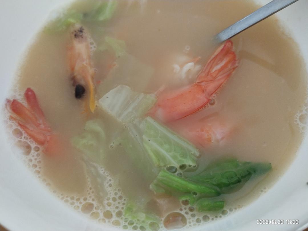 豆腐鲜虾菇菌汤