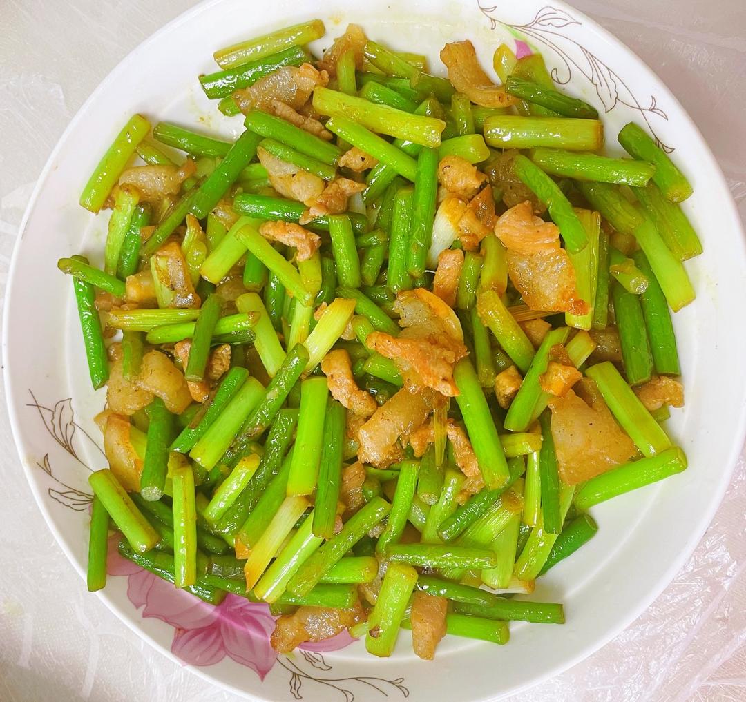 蒜苔炒肉的做法