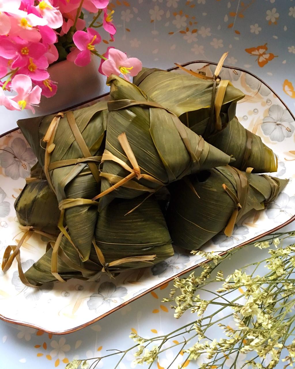 一颗糖572196做的蜜枣粽子
