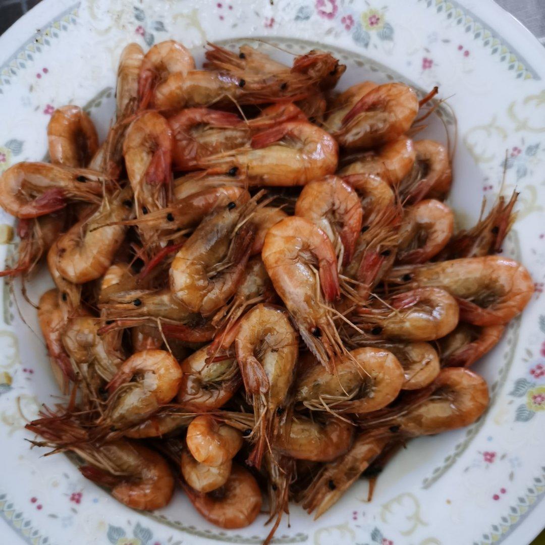 【油爆虾】