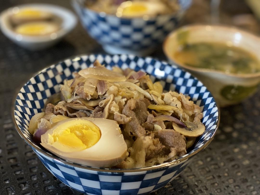 甩吉野家N条街的牛丼饭