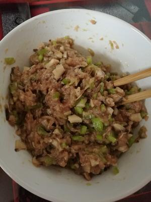 牛肉香菇蒸饺的做法 步骤5