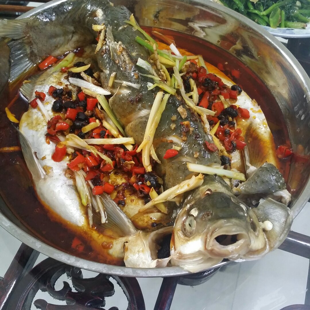 剁椒鱼头｜一条视频