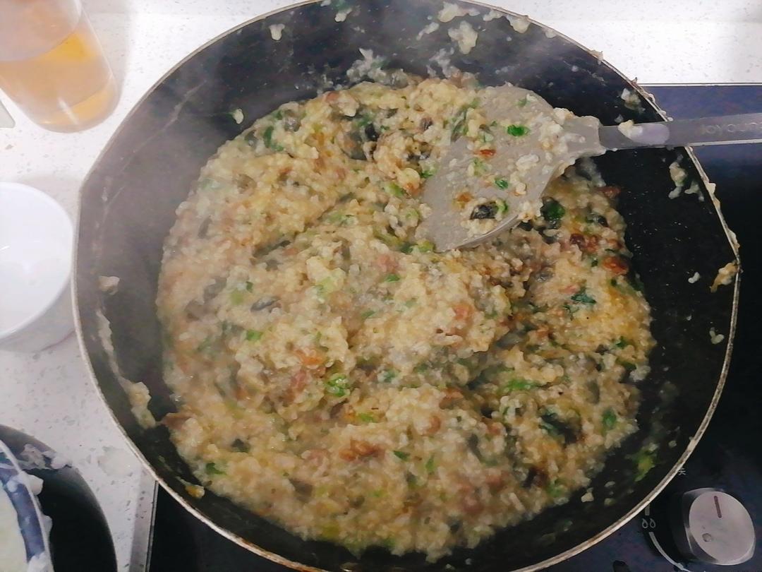 妈妈👩教我做的皮蛋瘦肉粥🥣简单快捷美味😋