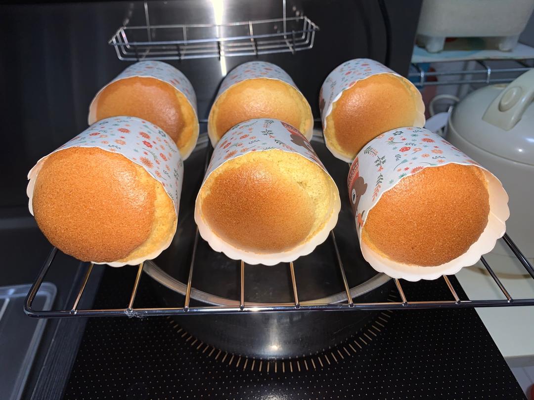 纸杯蛋糕 8寸戚风蛋糕的量