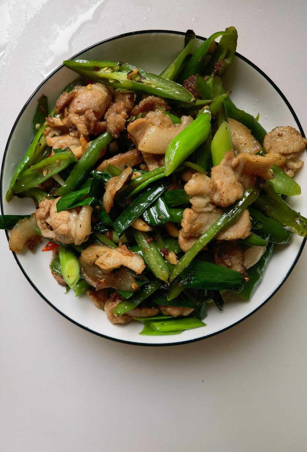 厨师长教你：“小炒肉”的家常做法，家常味很浓郁，先收藏起来