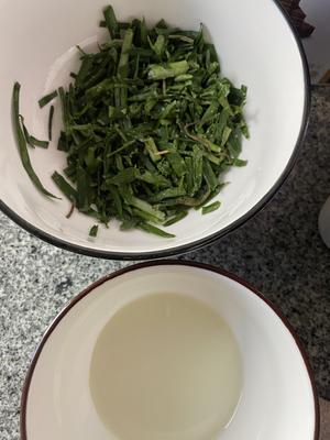 苏州鸡蛋葱油饼的做法 步骤2