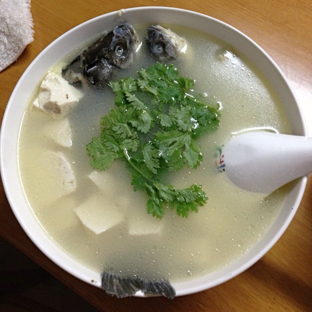 鲫鱼豆腐汤