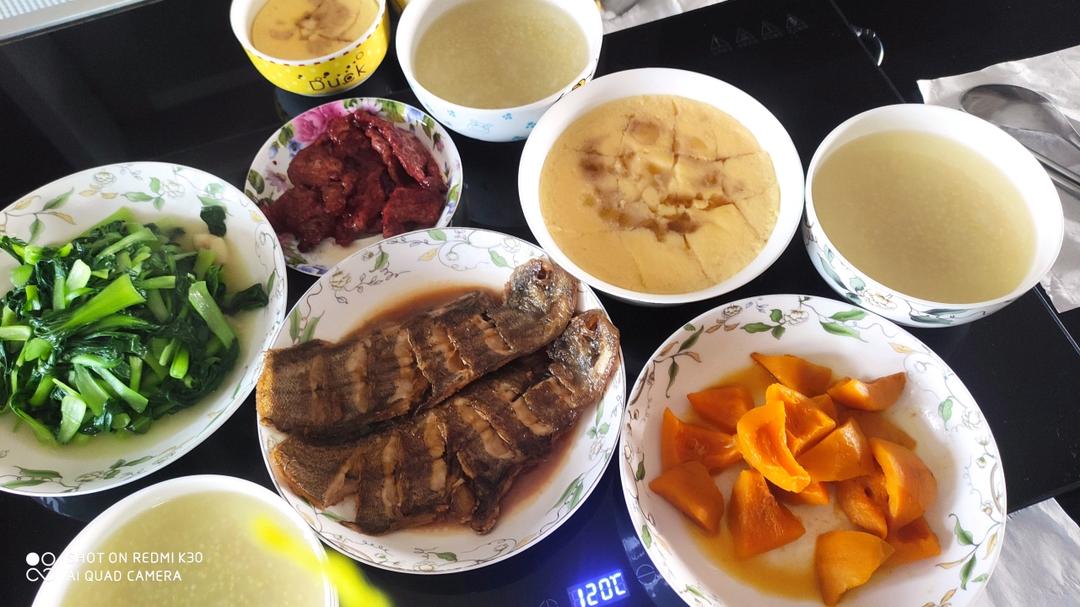 就像有句话所说：成年人的世界里，从来就没有“容易”二字。很多时候，你只能单枪匹马，直面生活的兵荒马乱。