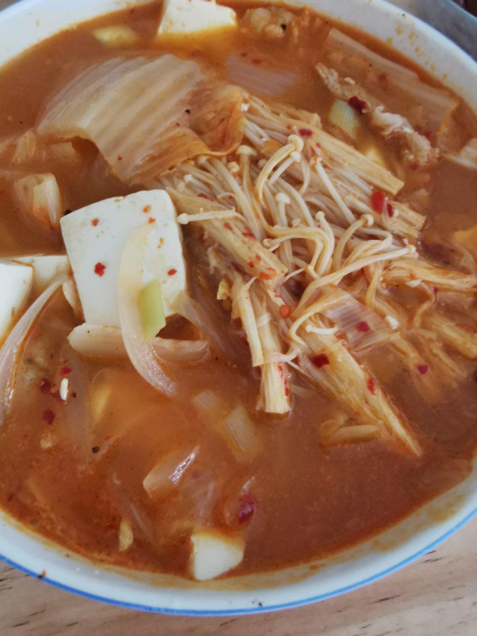 好吃到哭泣的泡菜豆腐汤