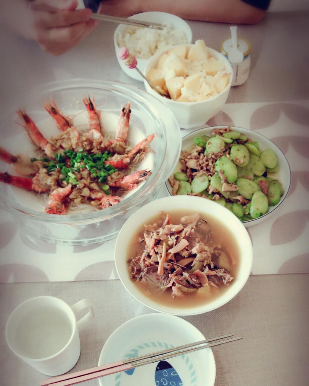 蒜蓉粉丝蒸虾