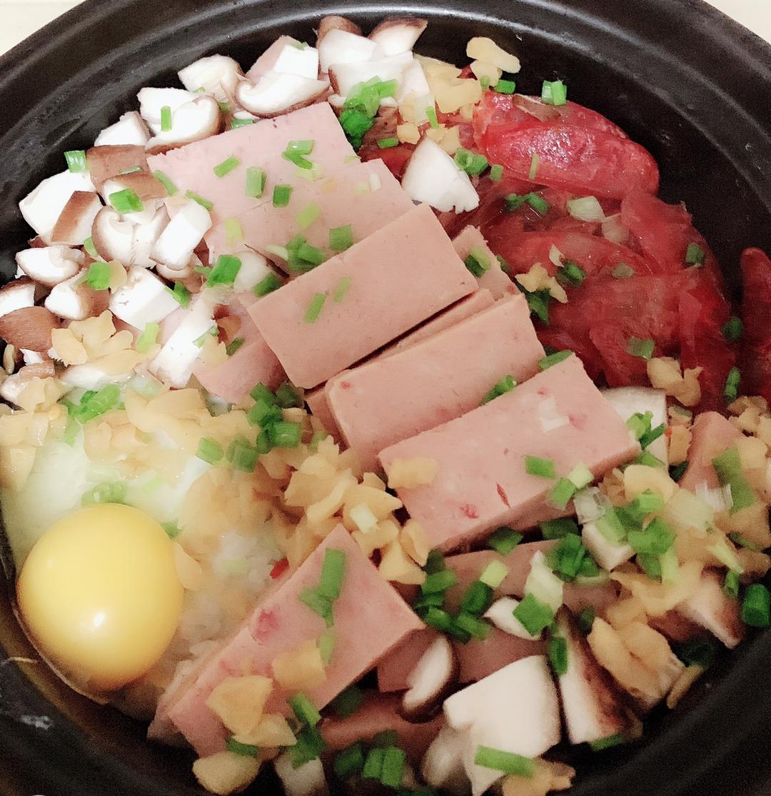 香肠煲仔饭